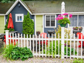 Cottage 1-2 - 2 Bedroom / 1 Bath End Unit